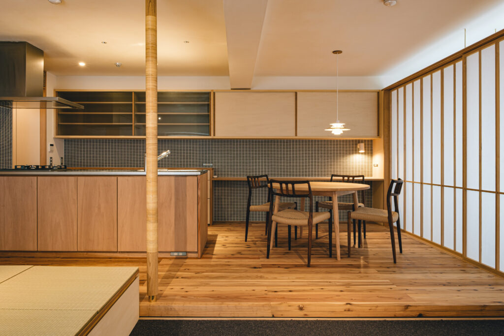 三田市　マンションリノベーション　無垢材　自然素材