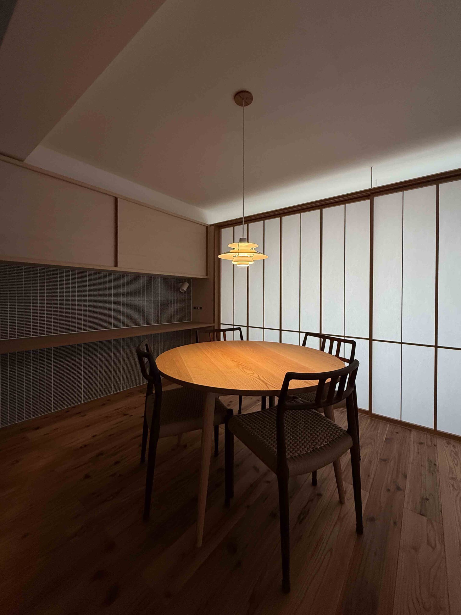三田市　木のマンションリノベ　モデルルーム